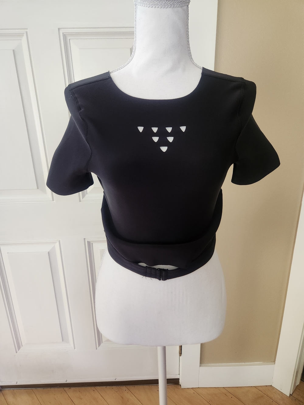 VENUS Black Short Sleeve Structured Crop Top with Cutout Detail